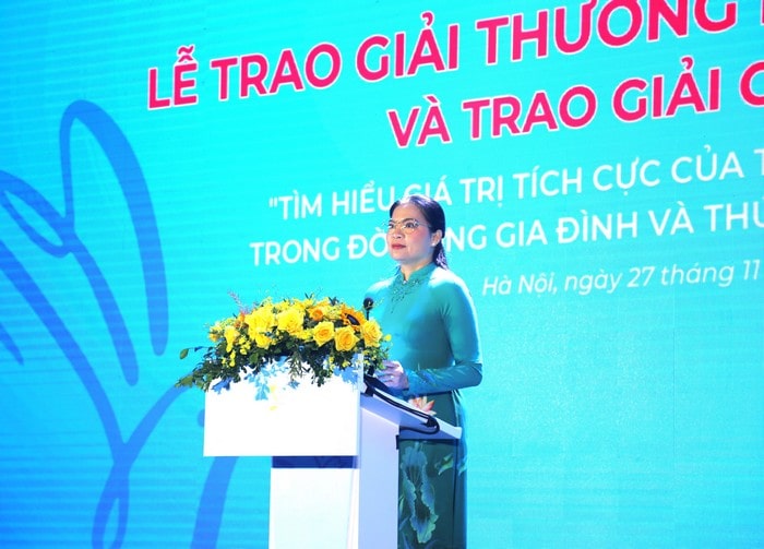 bà Hà Thị Nga - Chủ tịch Hội LHPN Việt Nam