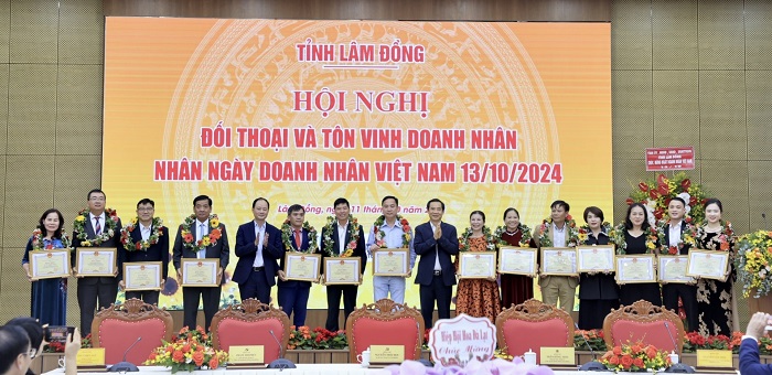 Doanh nhân Việt Nam