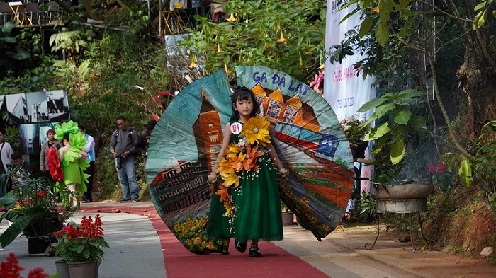 Hoa và di sản