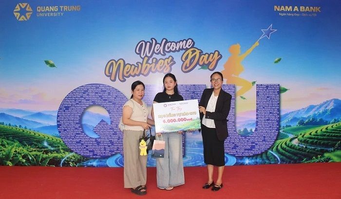 Sinh viên Đại học Quang Trung